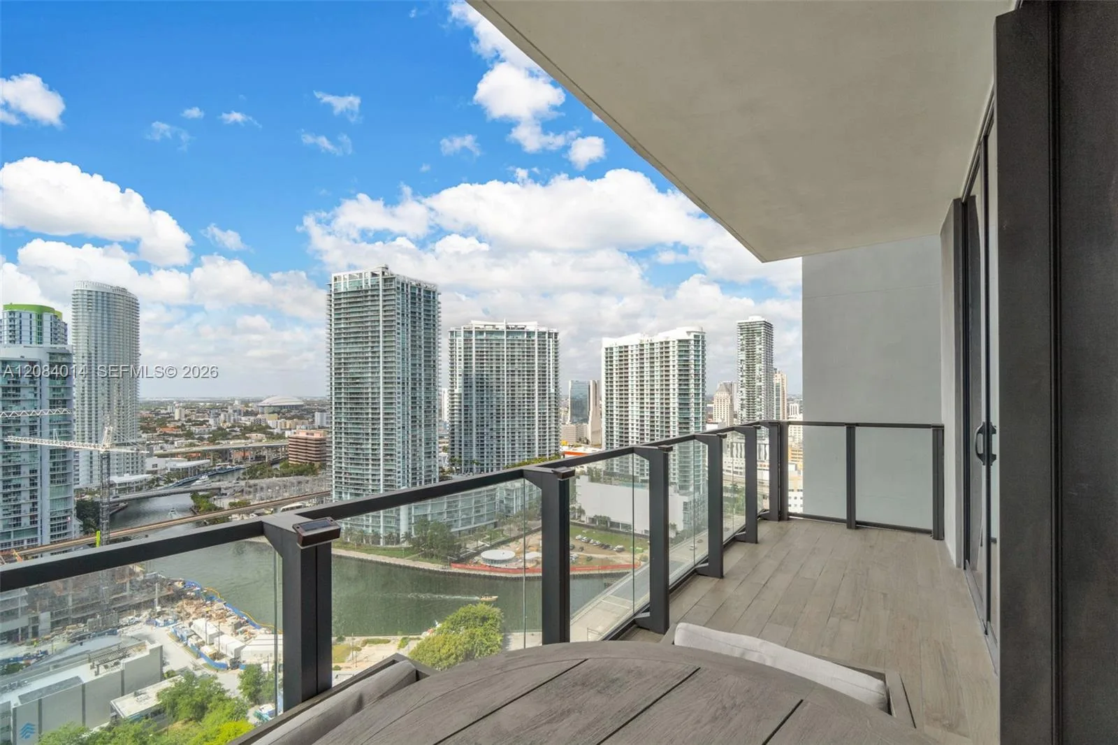 68 SE 6th St # 2406, Miami, FL 33131