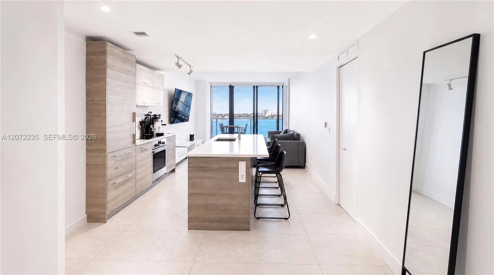 650 NE 32nd St # 1502, Miami, FL 33137 photo 4