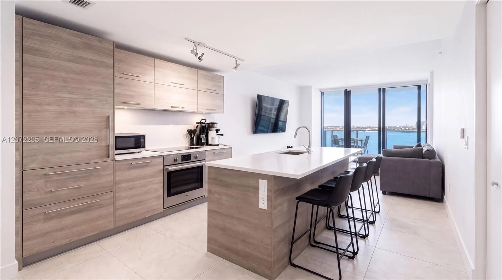 650 NE 32nd St # 1502, Miami, FL 33137 photo 5