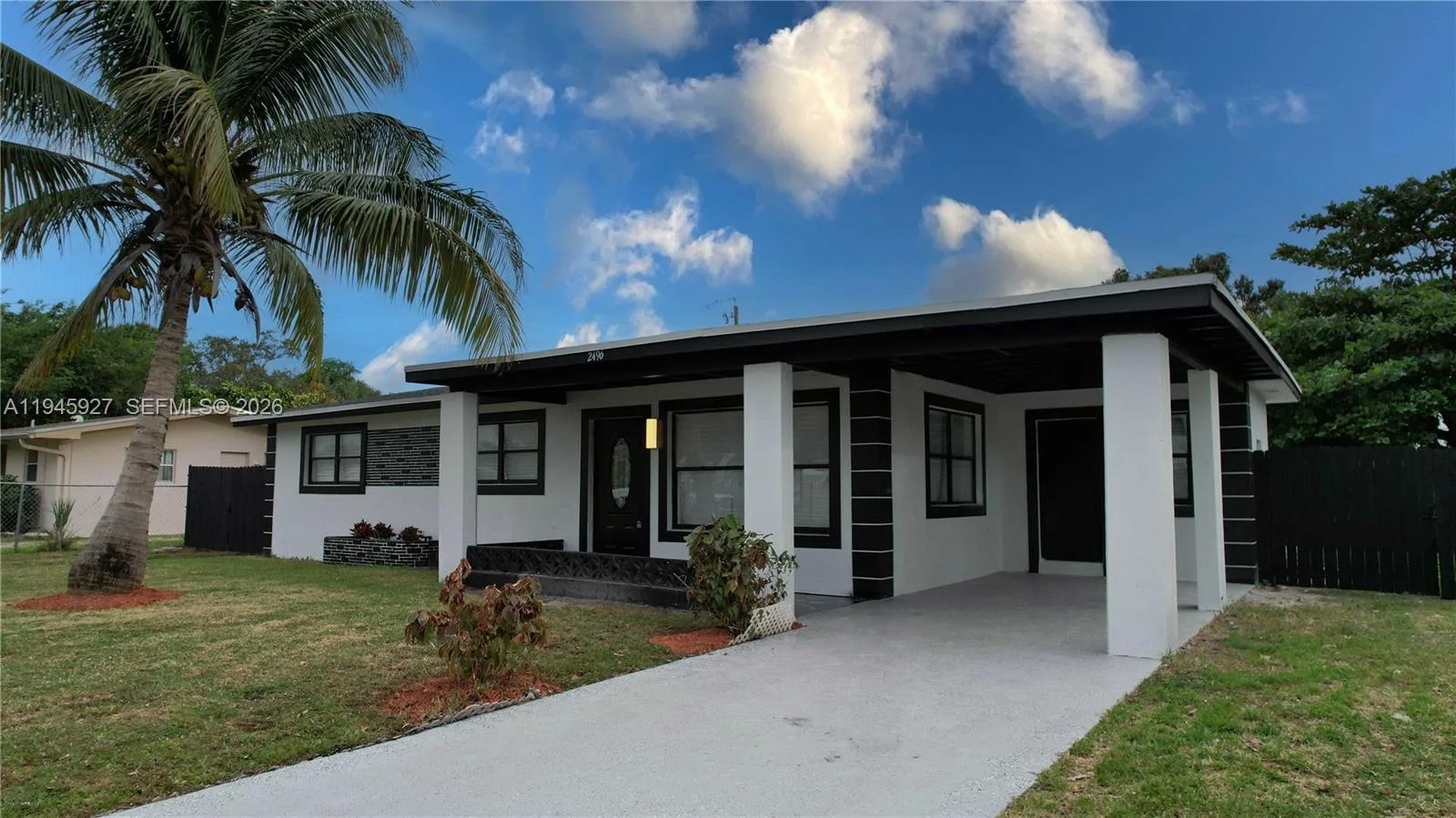 2496 SW 8th St, Fort Lauderdale, FL 33312 photo 2