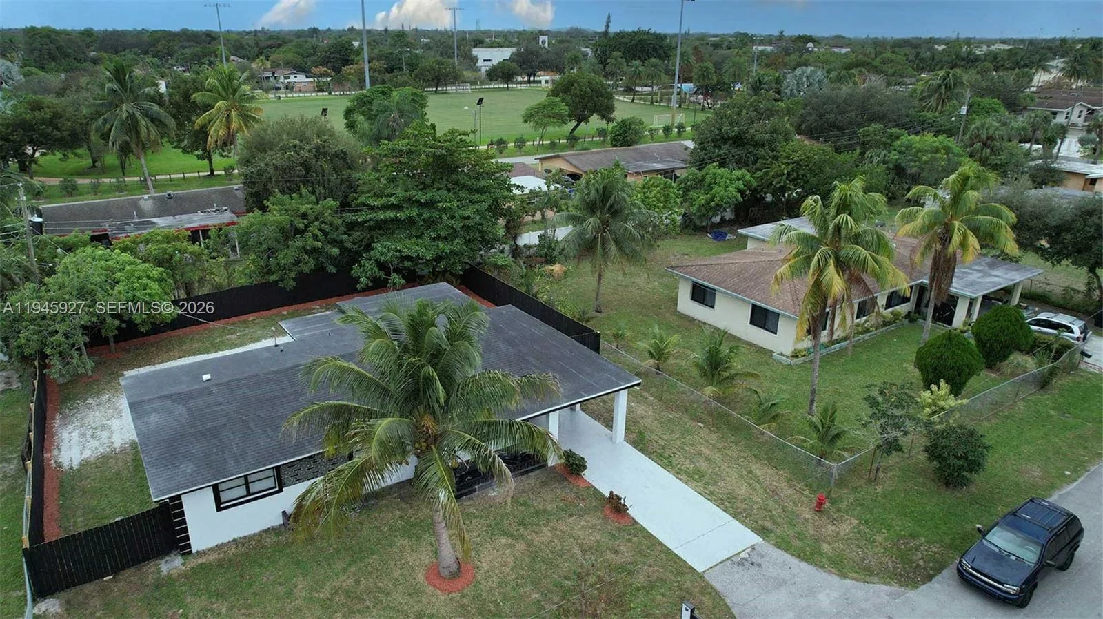2496 SW 8th St, Fort Lauderdale, FL 33312 photo 4