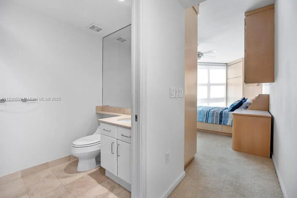 6051 N Ocean Dr # 502, Hollywood, FL 33019 photo 10