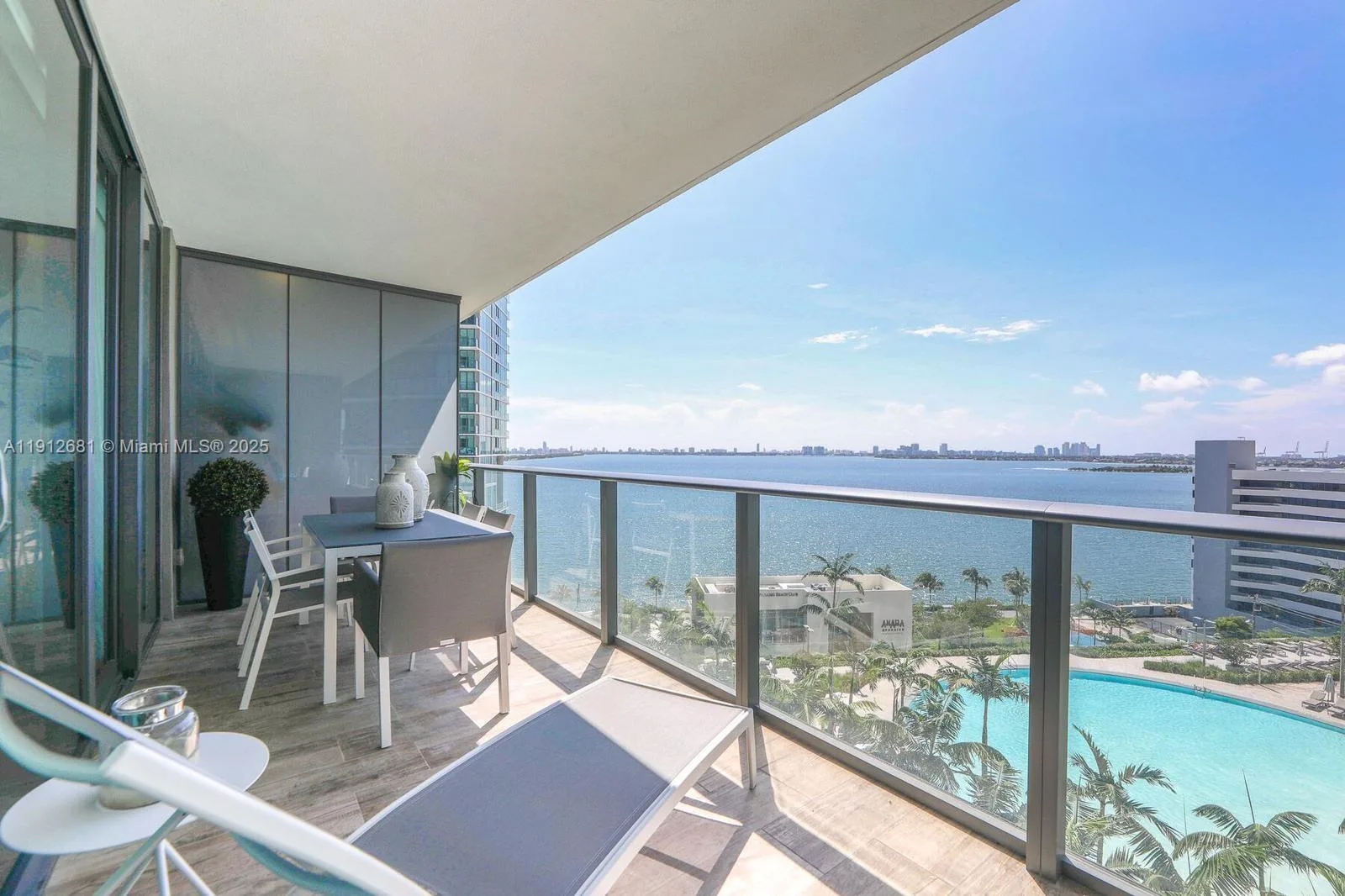 650 NE 32nd St # 1002, Miami, FL 33137