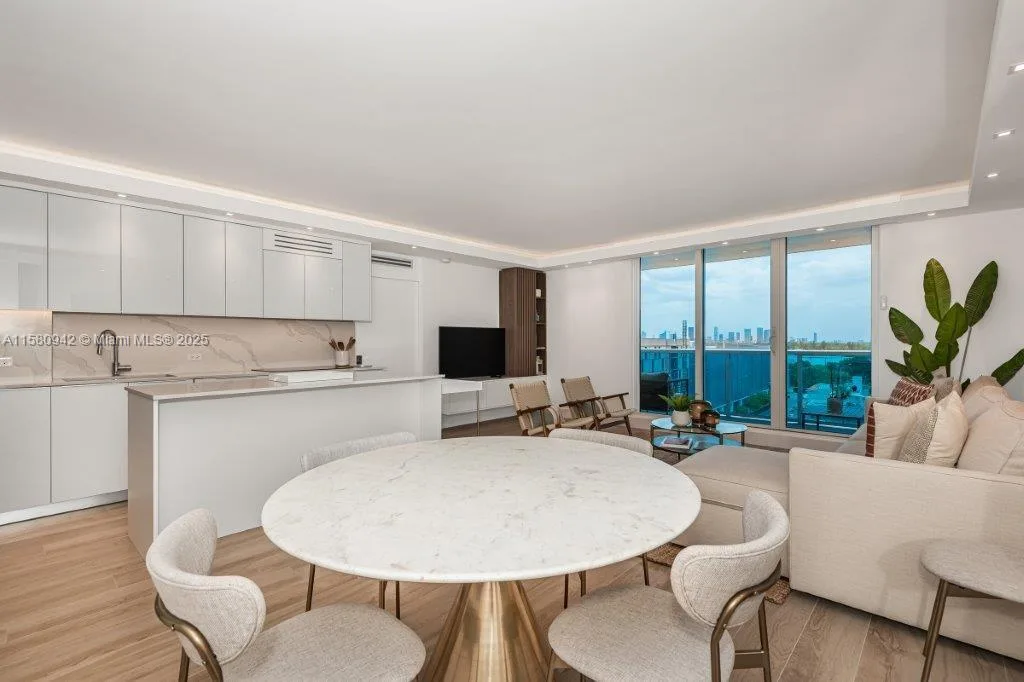 2301 Collins Ave # 837, Miami Beach, FL 33139