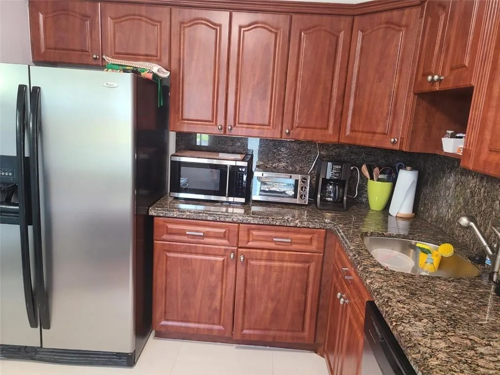 3091 N Course Drive # 208, Pompano Beach, FL 33069