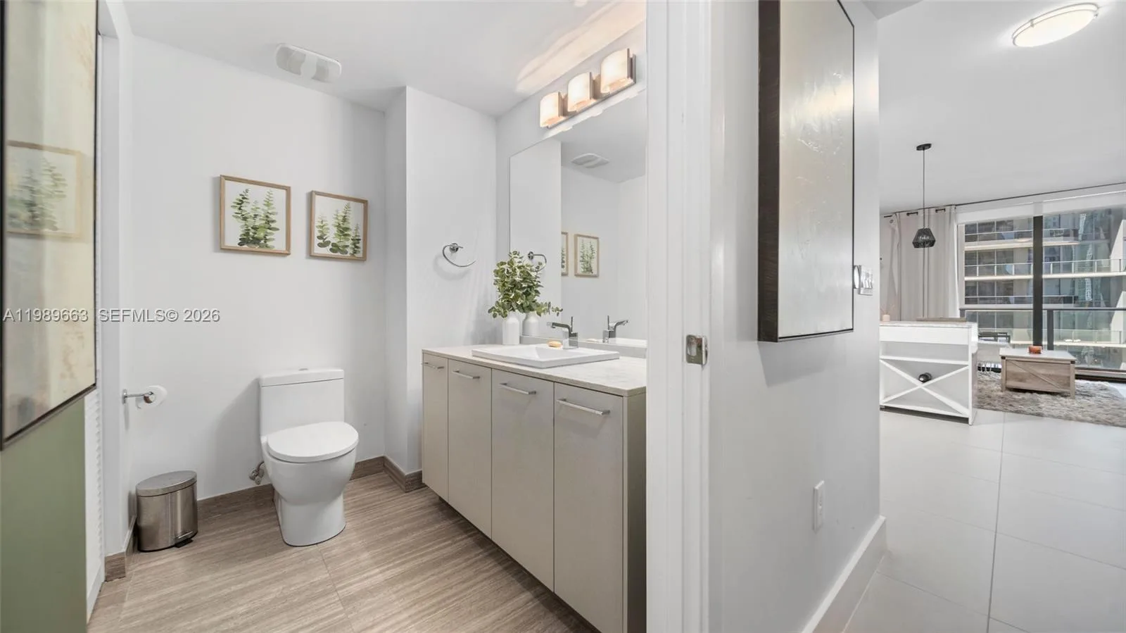 1010 Brickell Ave # 2008, Miami, FL 33131 photo 2