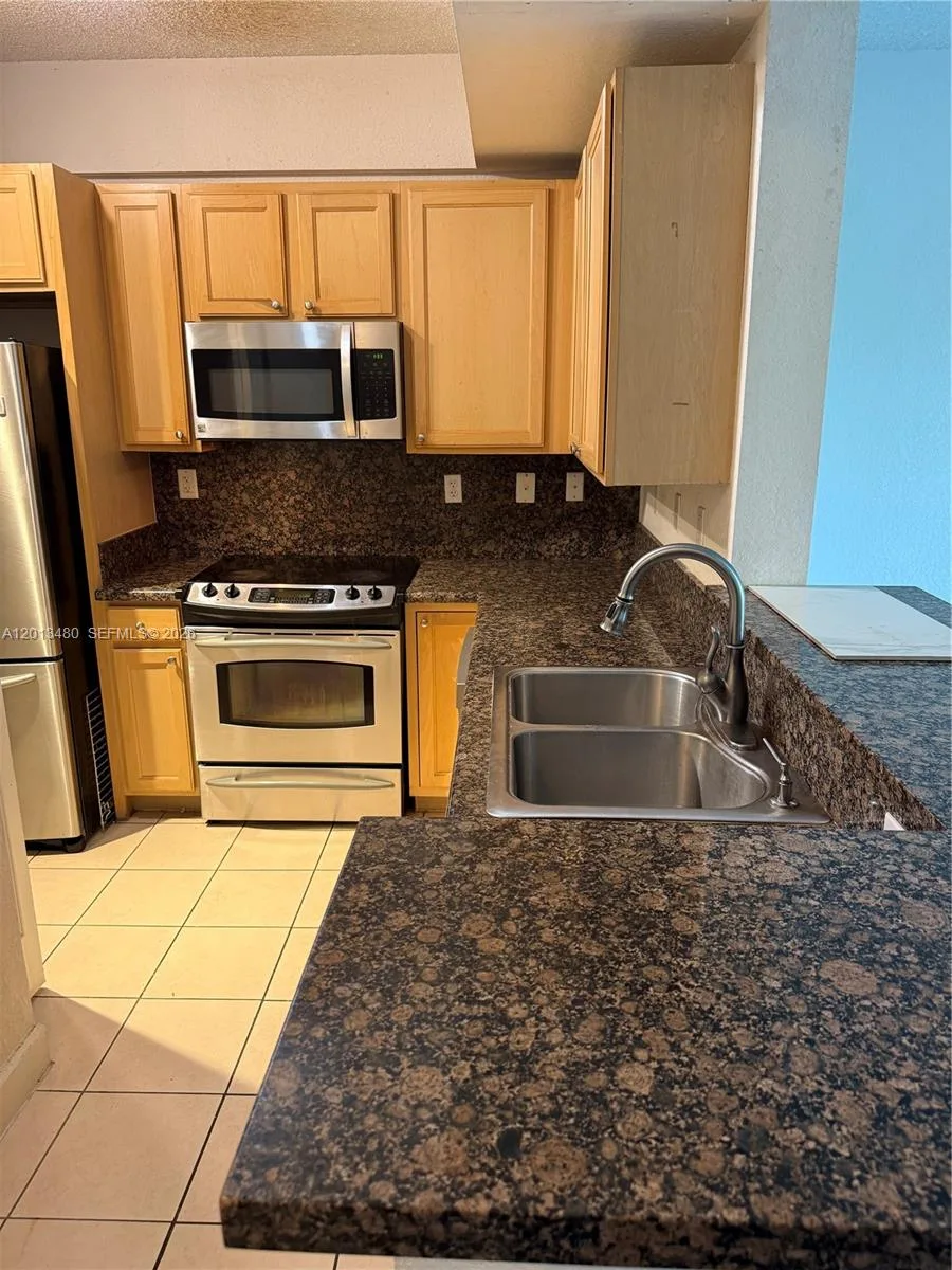 6001 SW 70th St # 339, South Miami, FL 33143 photo 8