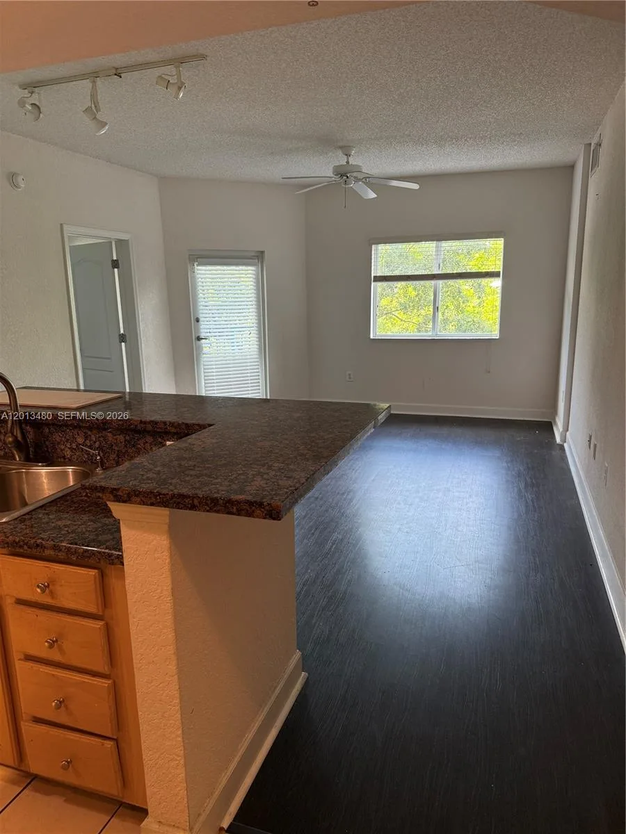 6001 SW 70th St # 339, South Miami, FL 33143 photo 9
