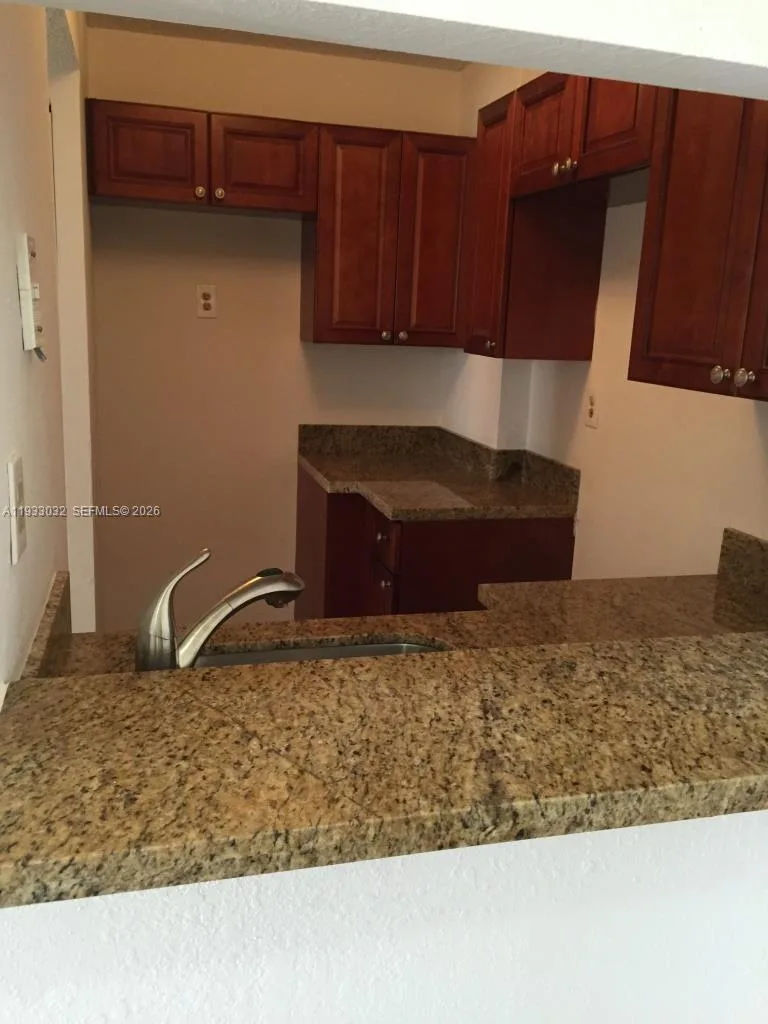 8145 NW 7th St # 406, Miami, FL 33126 photo 3