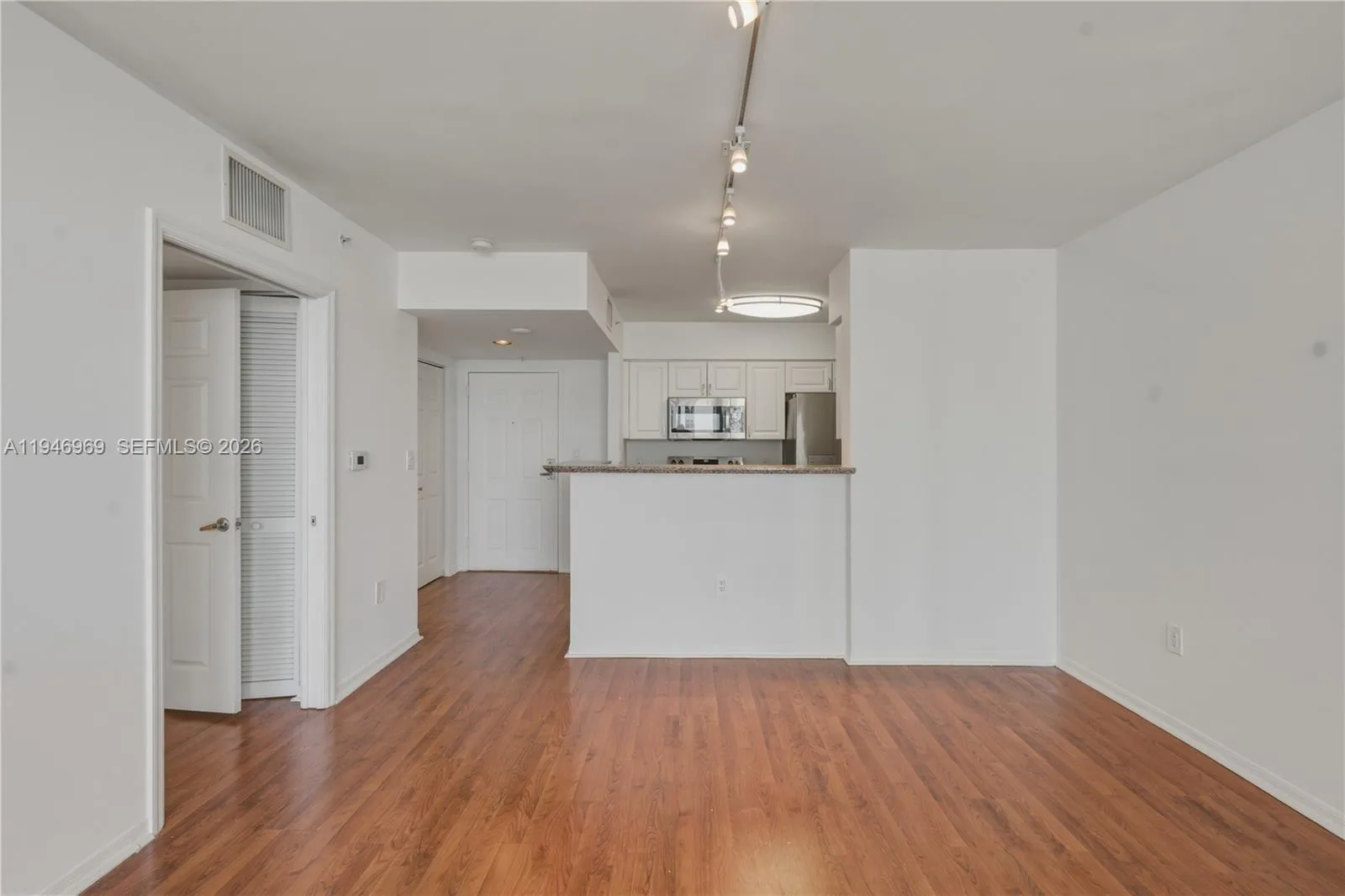 1155 Brickell Bay Dr # 1107, Miami, FL 33131 photo 12