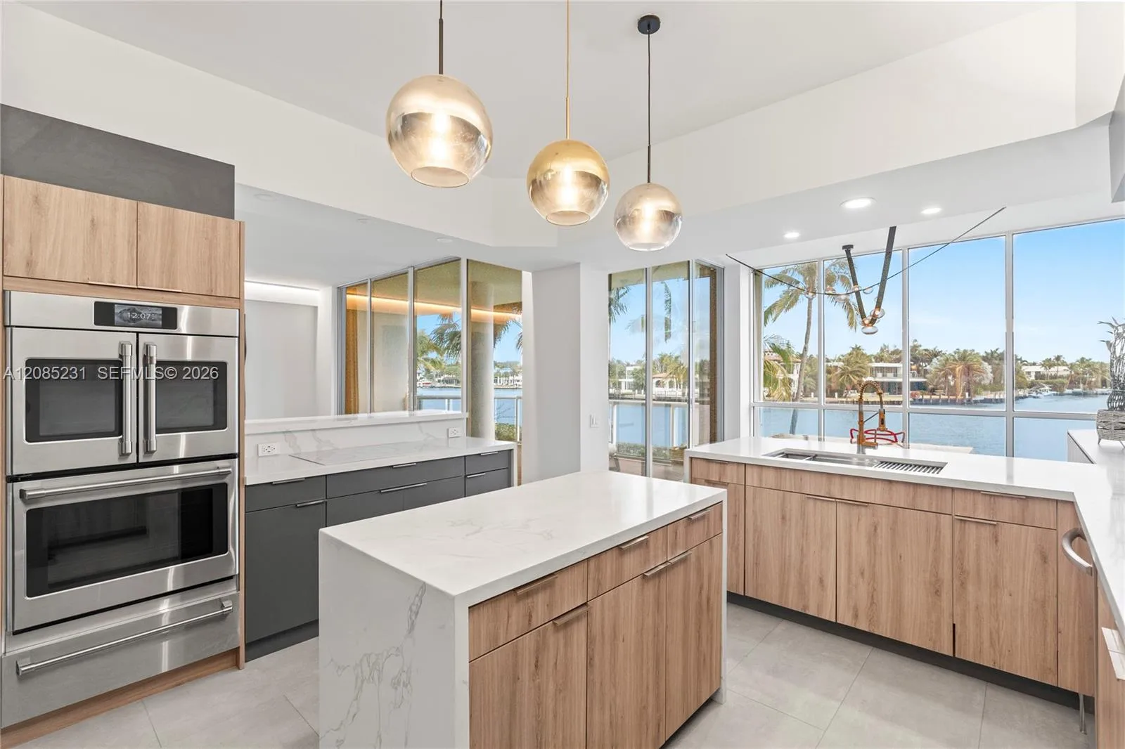 3801 NE 207th St # TH6, Aventura, FL 33180