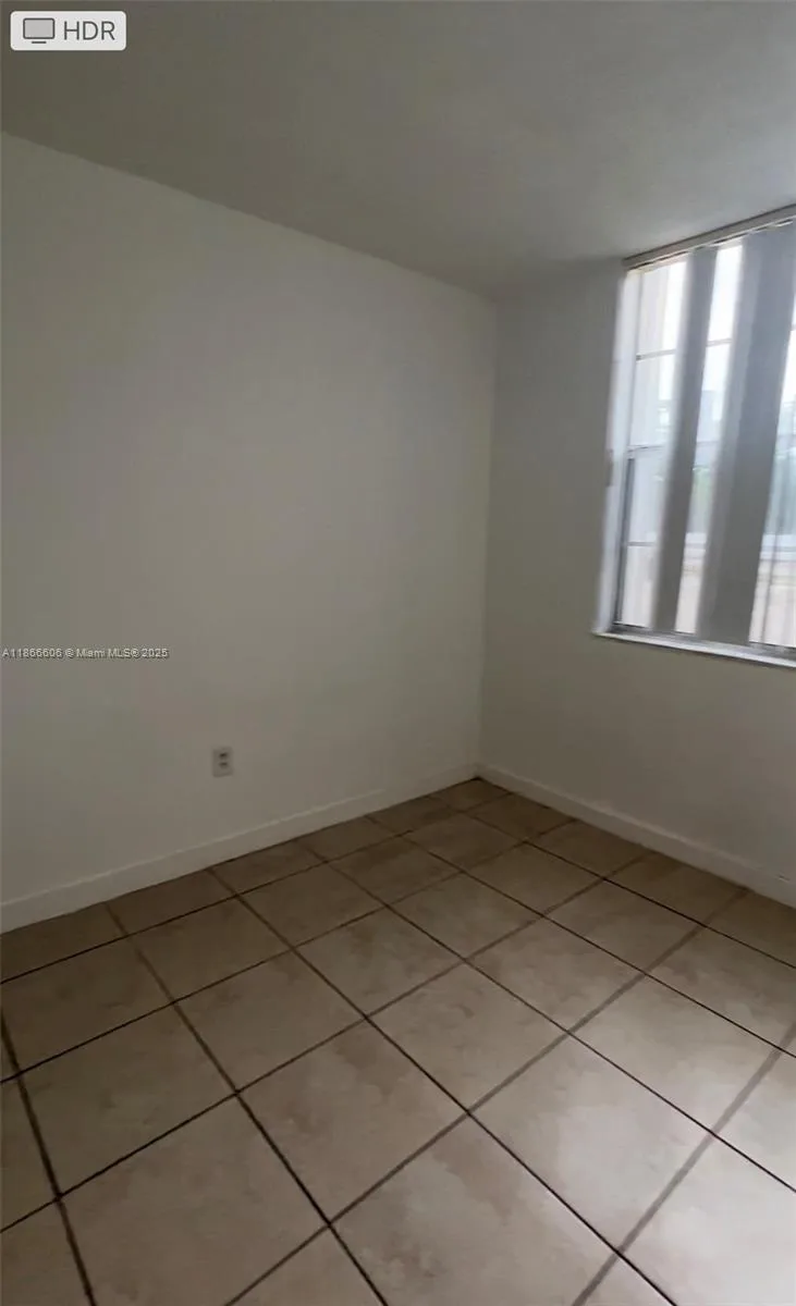498 NW 165th St Rd # D-101, Miami, FL 33169 photo 4