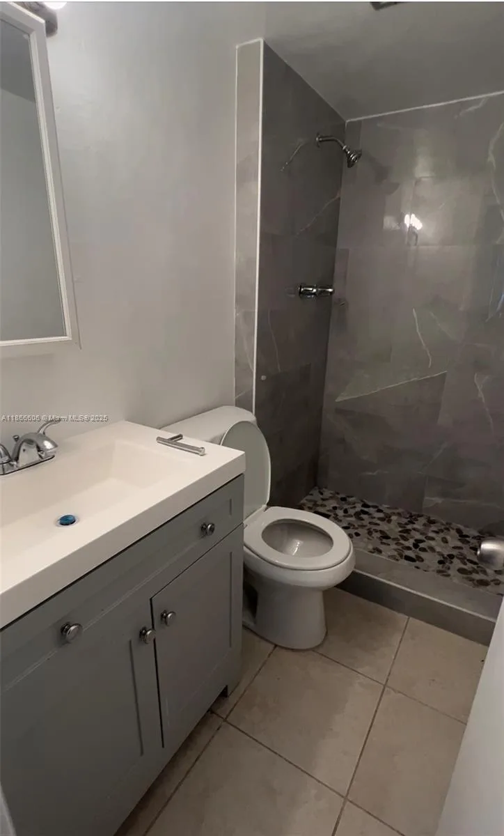 498 NW 165th St Rd # D-101, Miami, FL 33169 photo 7