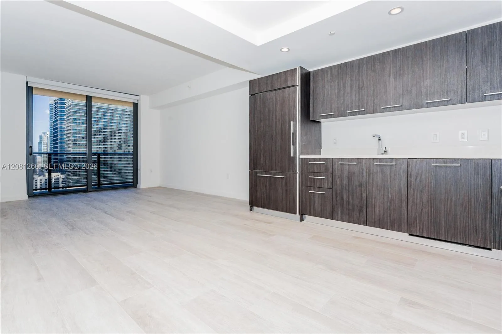 45 SW 9th St # 3204, Miami, FL 33130