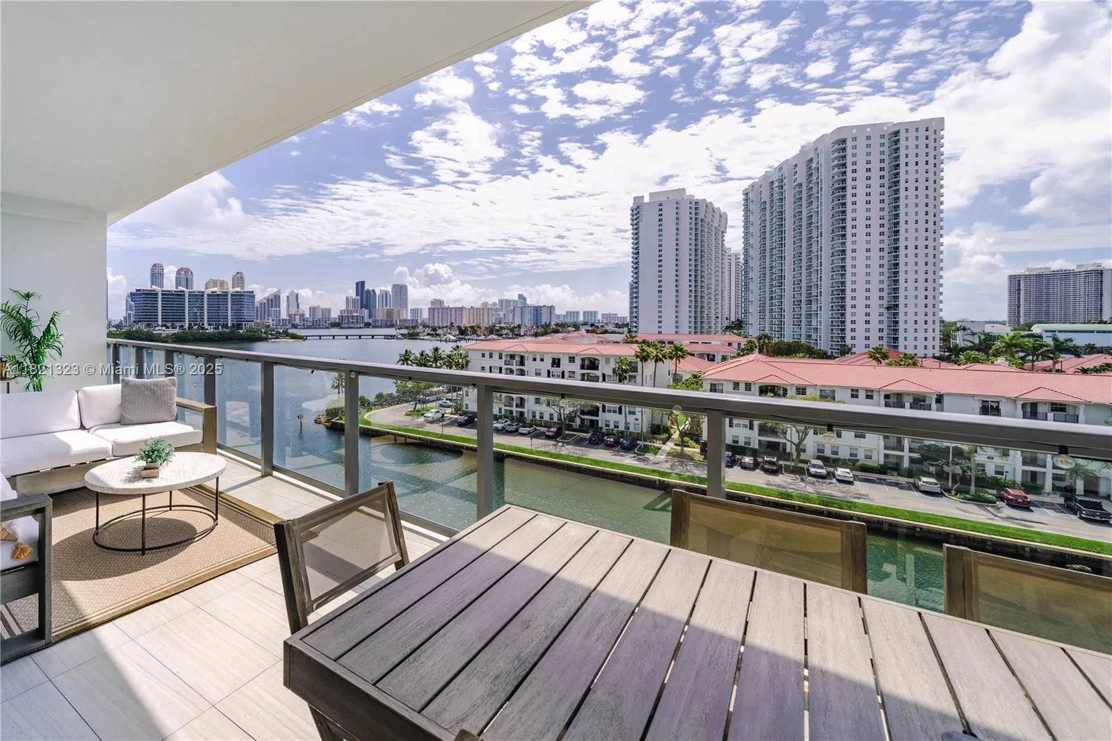 3250 NE 188th St # 606, Aventura, FL 33180