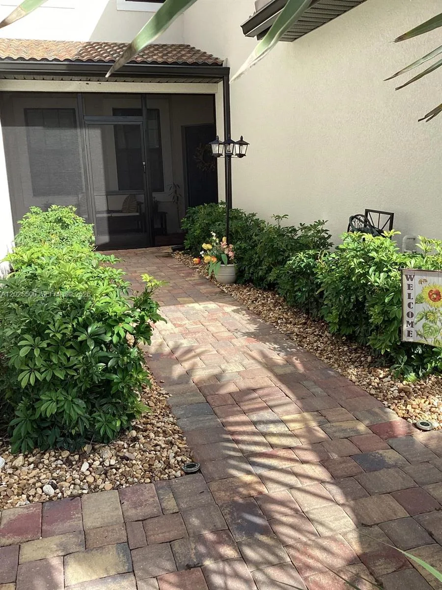 5710 Mayflower Way # 102, Other City - In The State Of Florida, FL 34142 photo 9