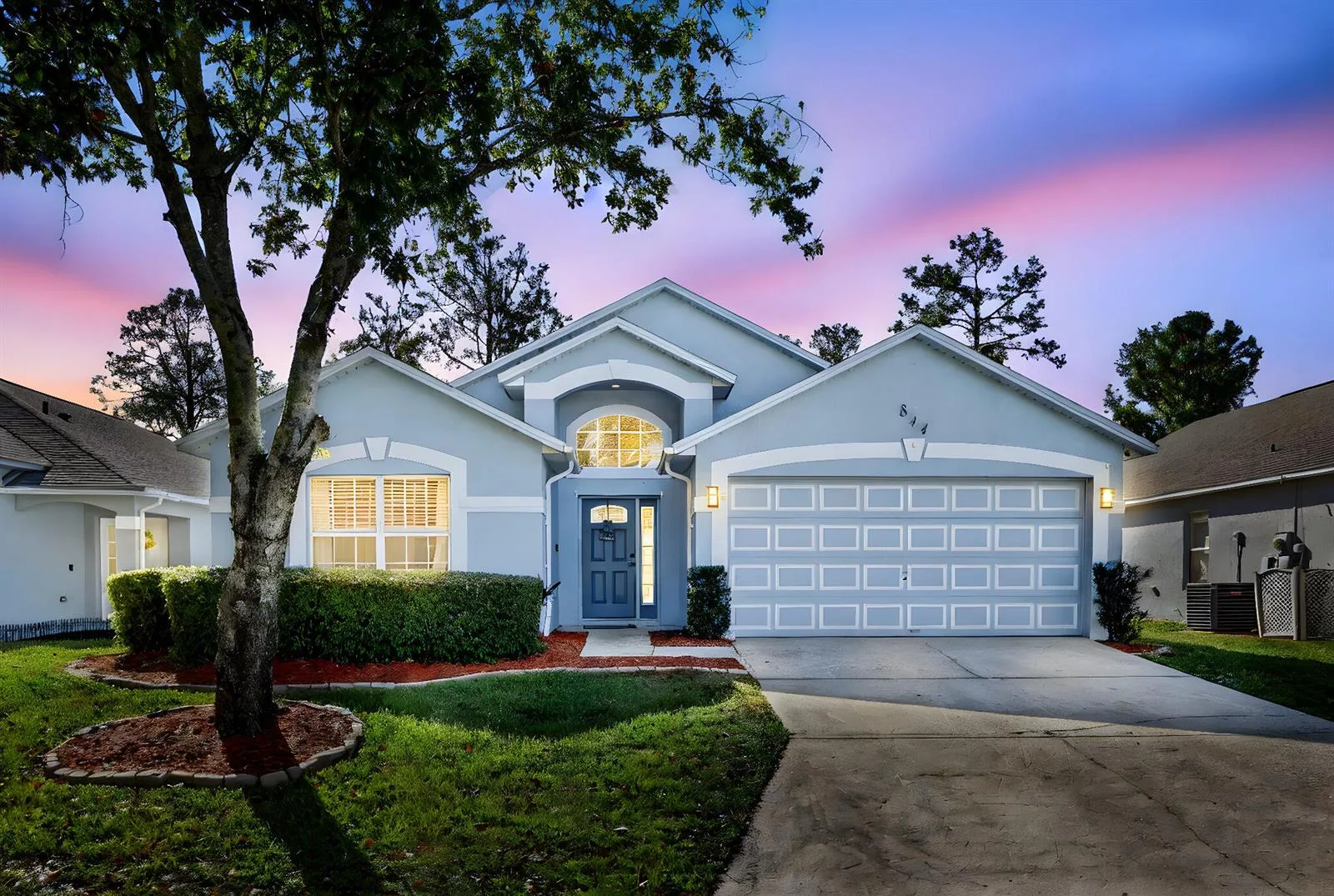 844 Casterton Circle, Davenport, FL 33897 photo 2