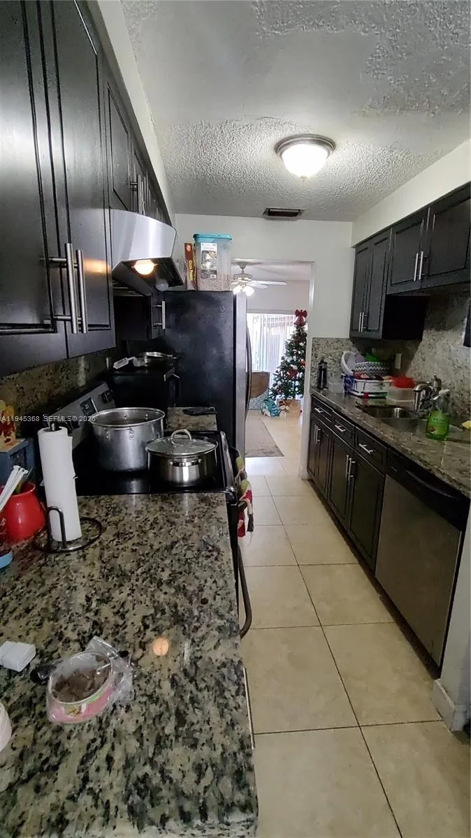 8199 NW 8th Mnr # 1, Plantation, FL 33324 photo 9