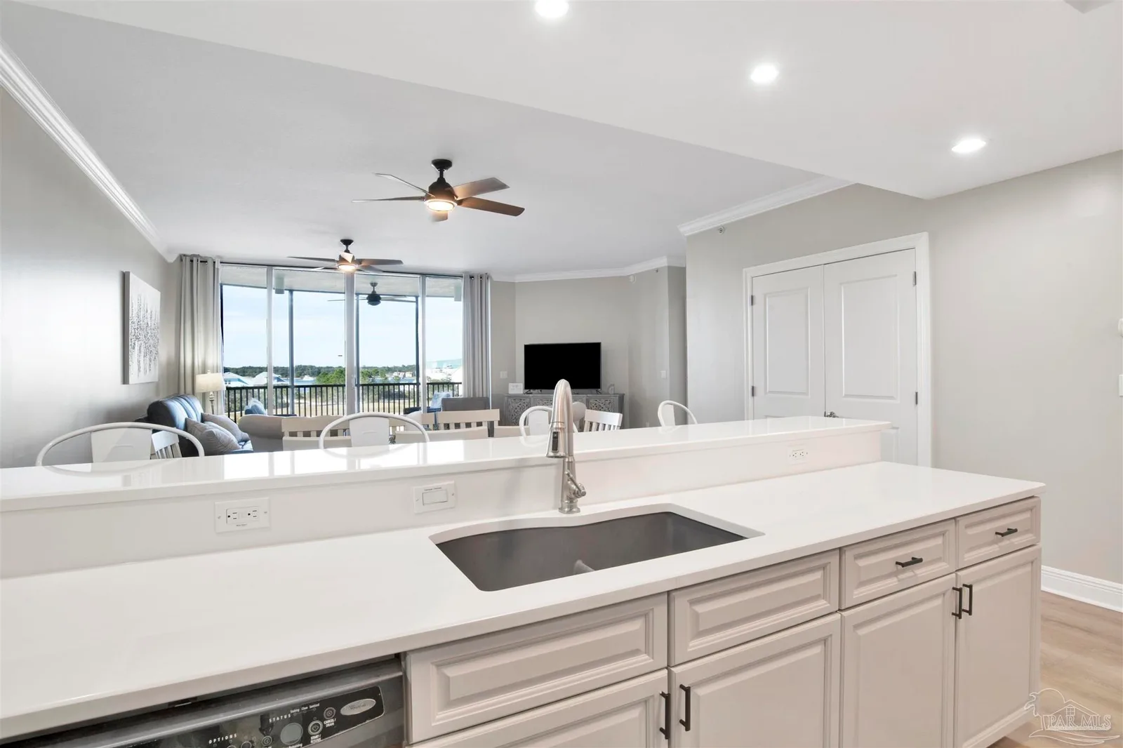 645 Lost Key Dr # 405, Pensacola, FL 32507 photo 8