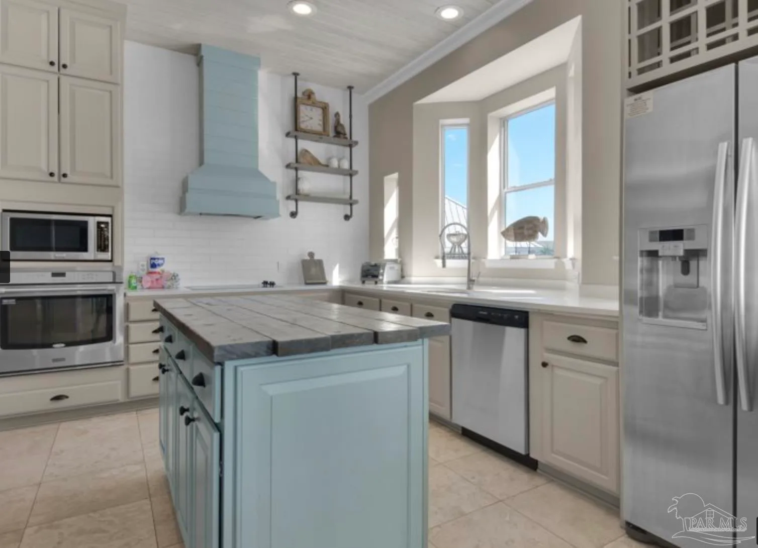 1315 Ariola Dr, Pensacola Beach, FL 32561 photo 4