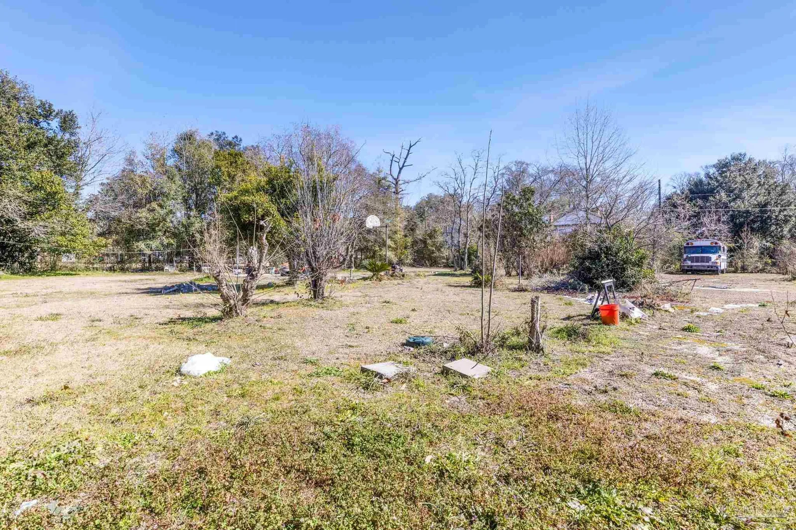 426 Front St, Century, FL 32535 photo 11