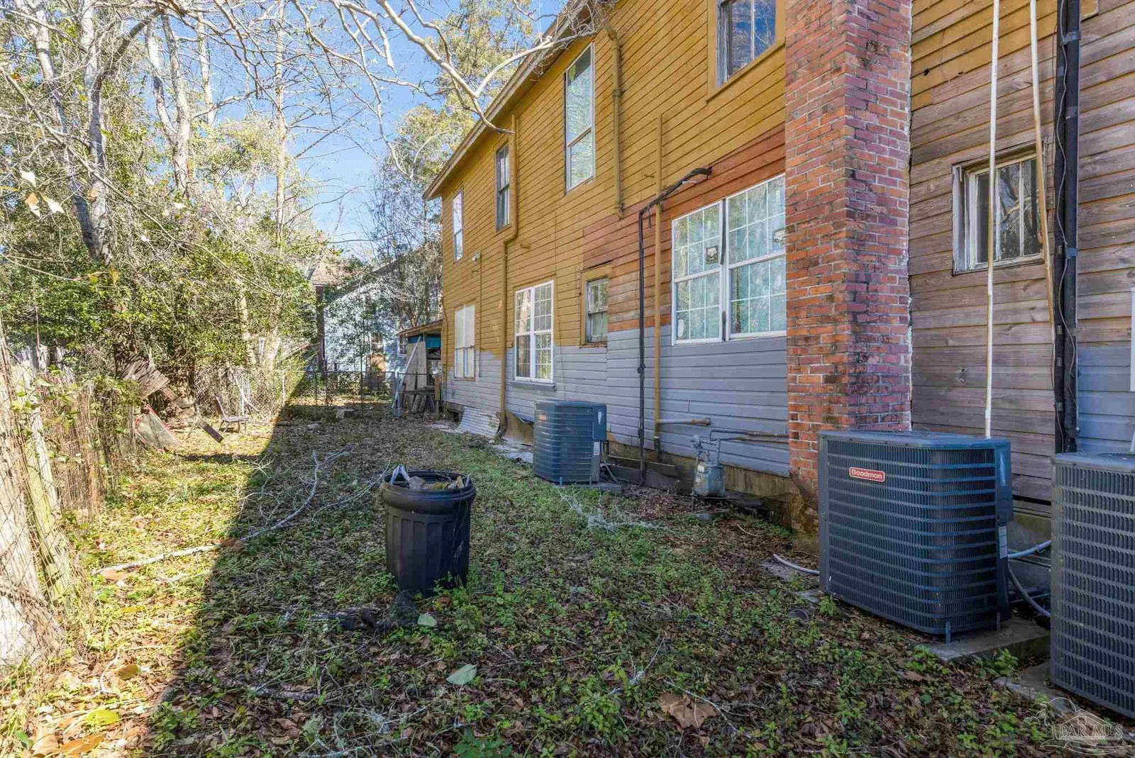 426 Front St, Century, FL 32535 photo 7