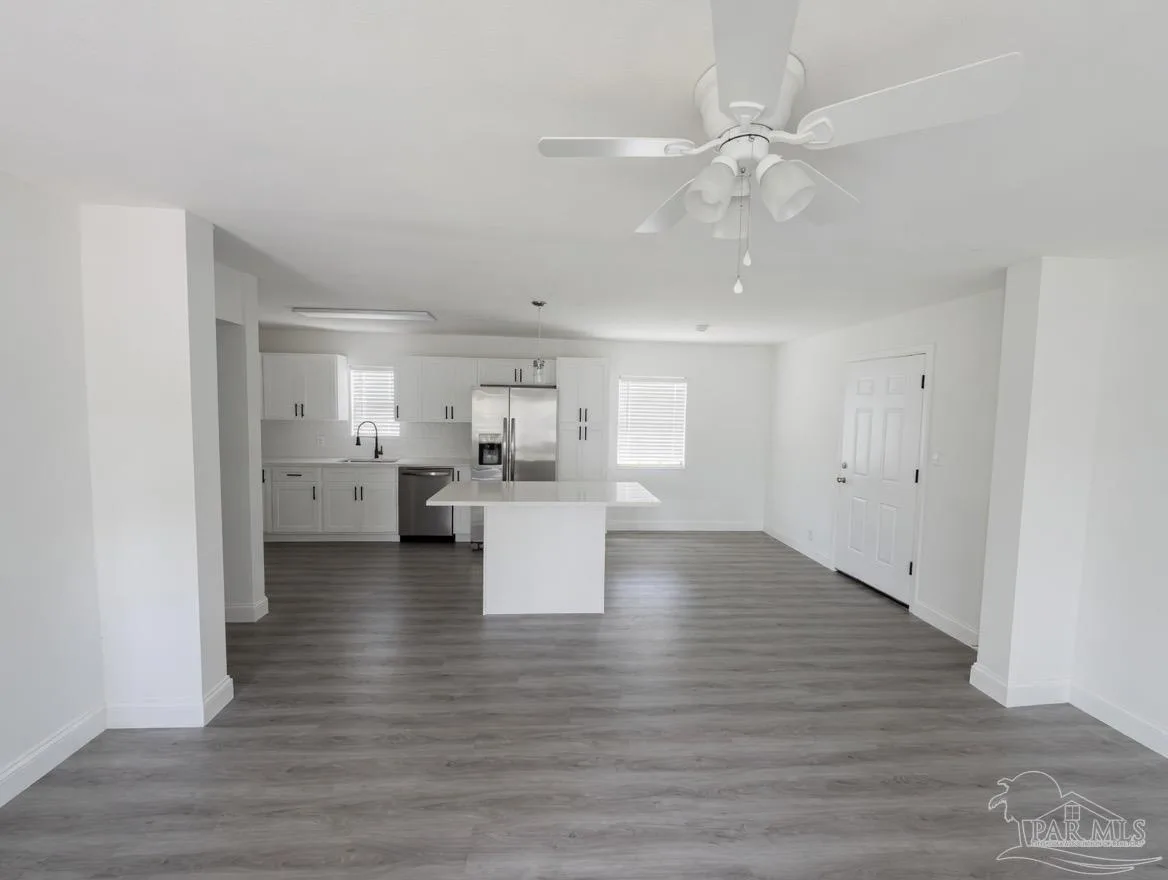 821 Lydia Ave, Pensacola, FL 32505 photo 2