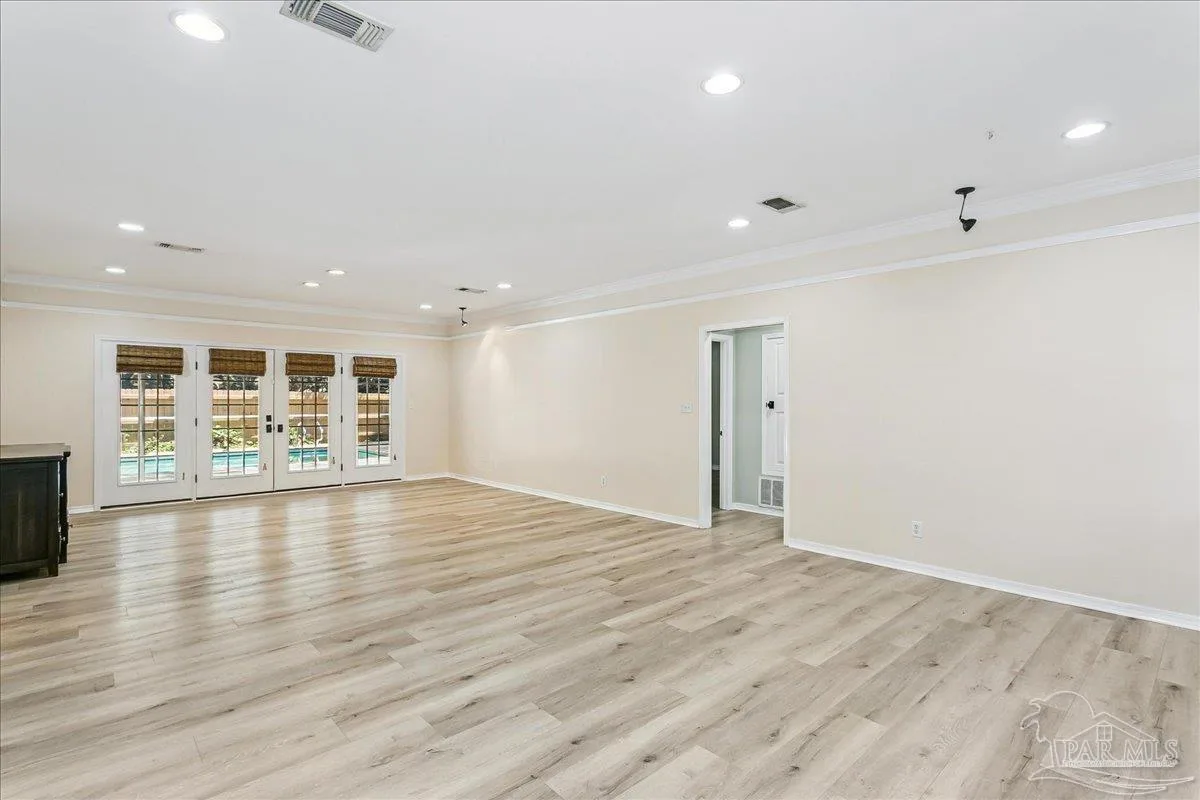 2437 W Bayshore Rd, Gulf Breeze, FL 32563 photo 10