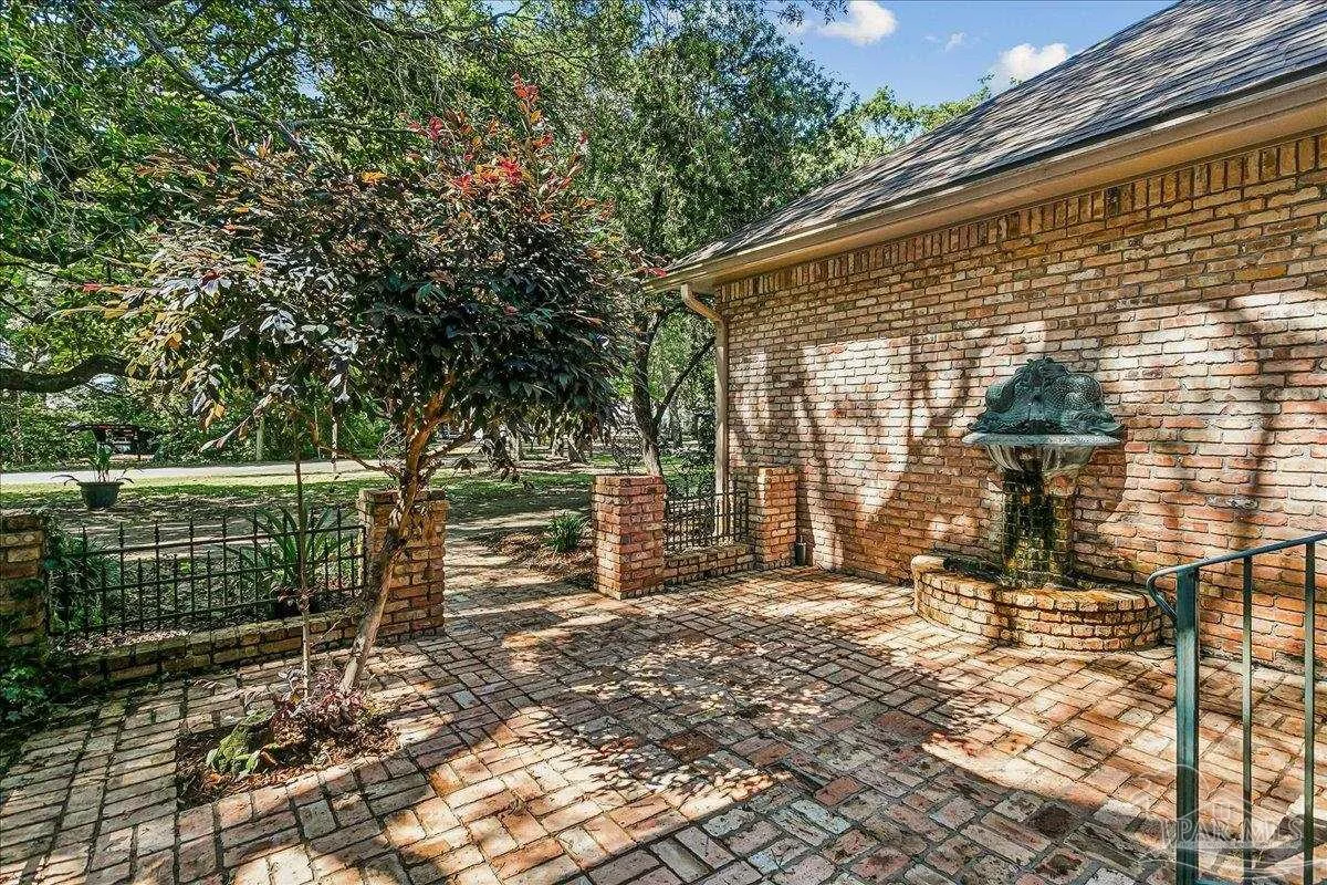 2437 W Bayshore Rd, Gulf Breeze, FL 32563 photo 8