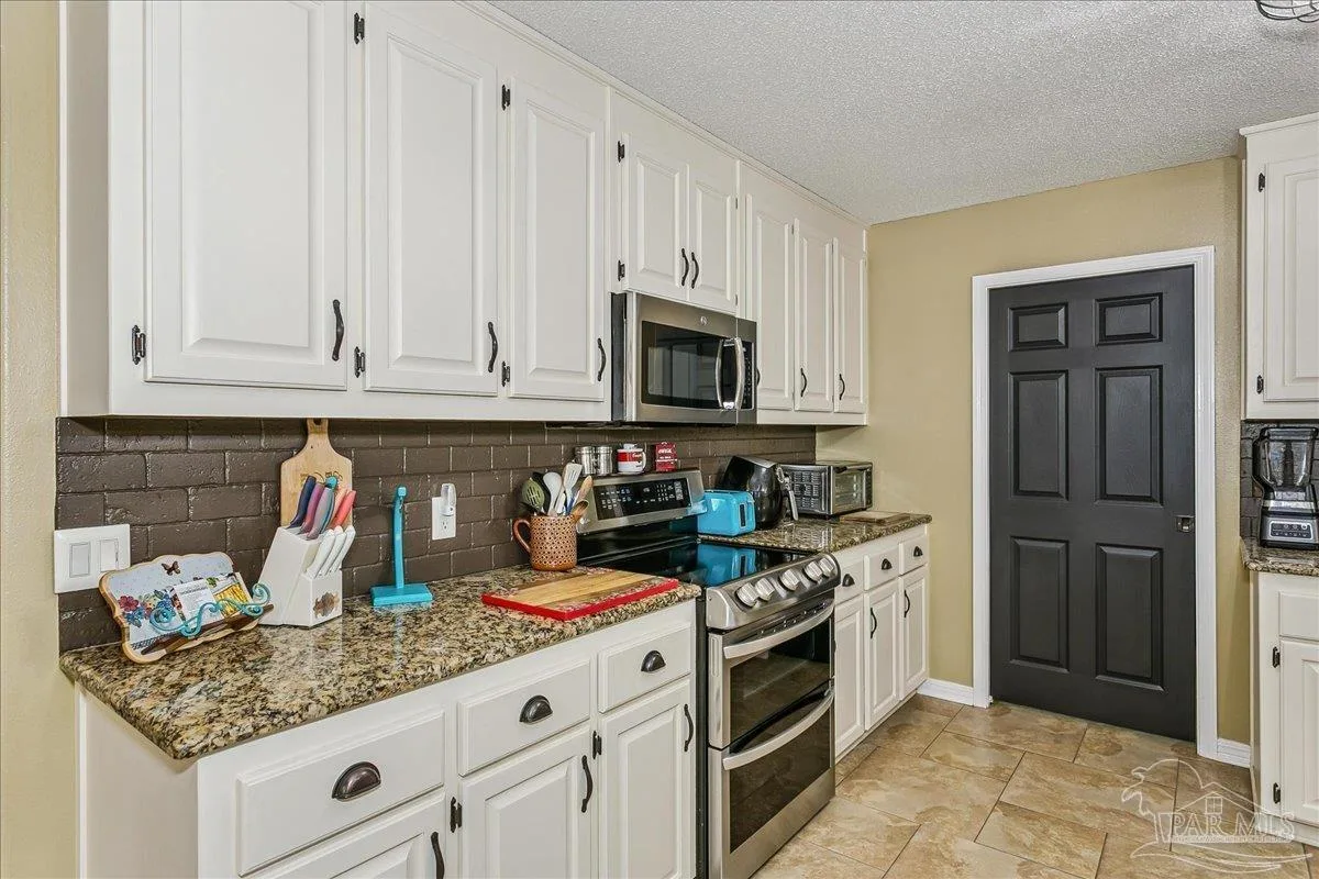 6579 Bellingham St, Navarre, FL 32566 photo 13