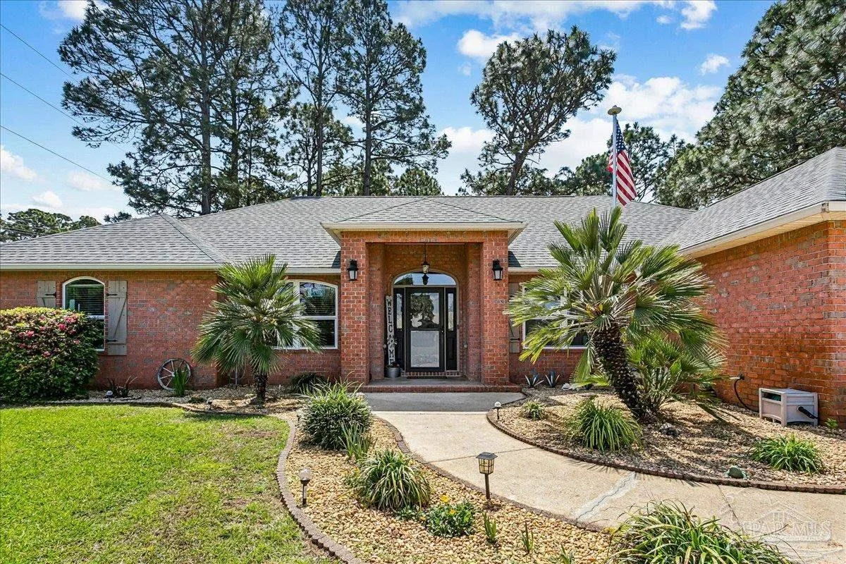 6579 Bellingham St, Navarre, FL 32566 photo 2