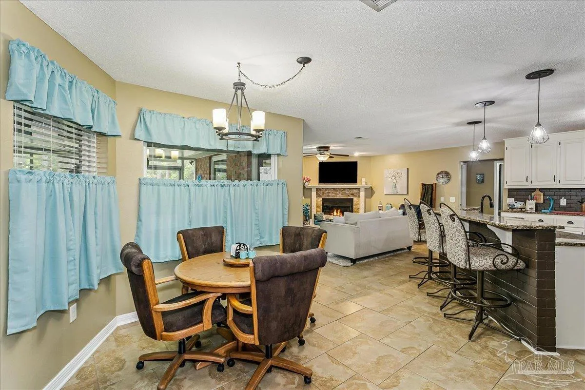 6579 Bellingham St, Navarre, FL 32566 photo 8