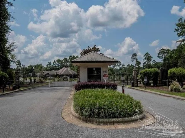 5746 Dunridge Dr, Pace, FL 32571 photo 9