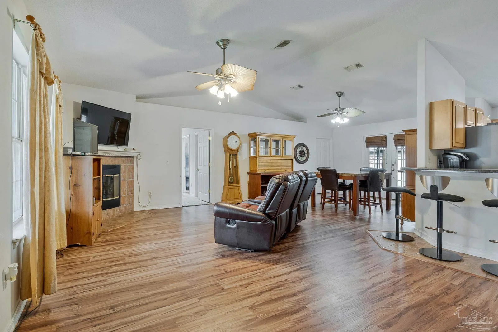 605 Armenia Dr, Pensacola, FL 32505 photo 4