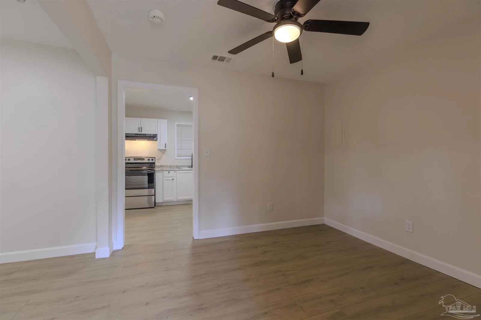 825 Booker Ave, Cantonment, FL 32533 photo 9