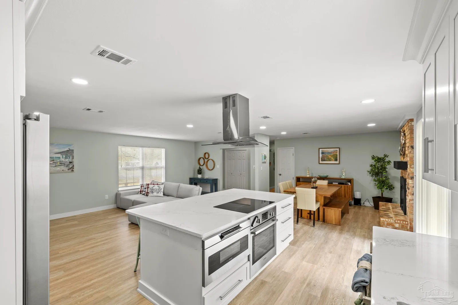 420 Dolphin St, Gulf Breeze, FL 32561 photo 12