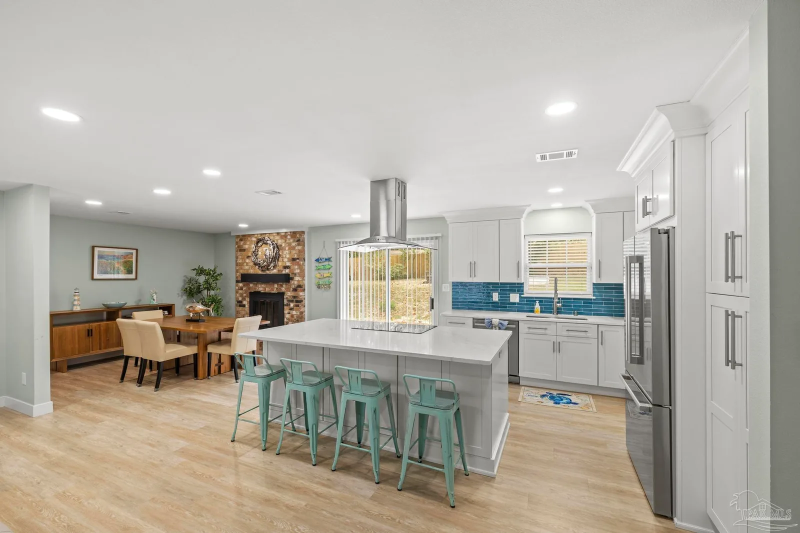 420 Dolphin St, Gulf Breeze, FL 32561 photo 13