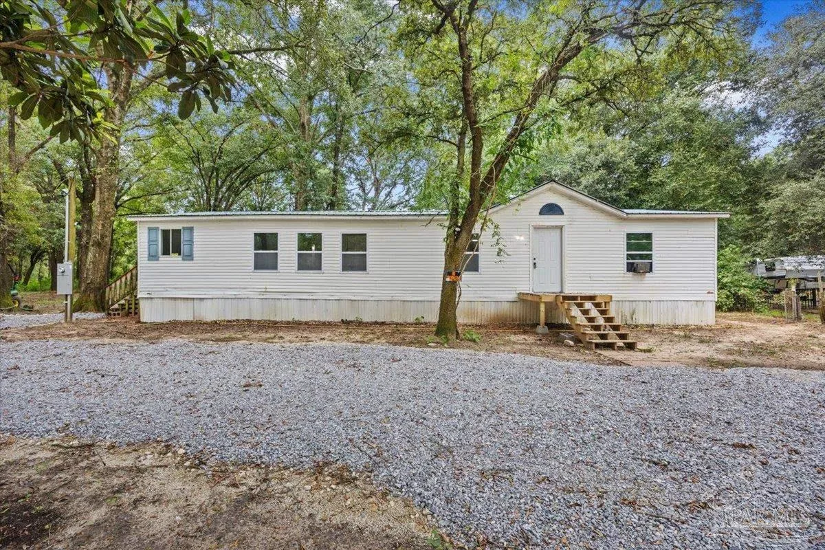 5127 Lake End Dr, Milton, FL 32583 photo 2