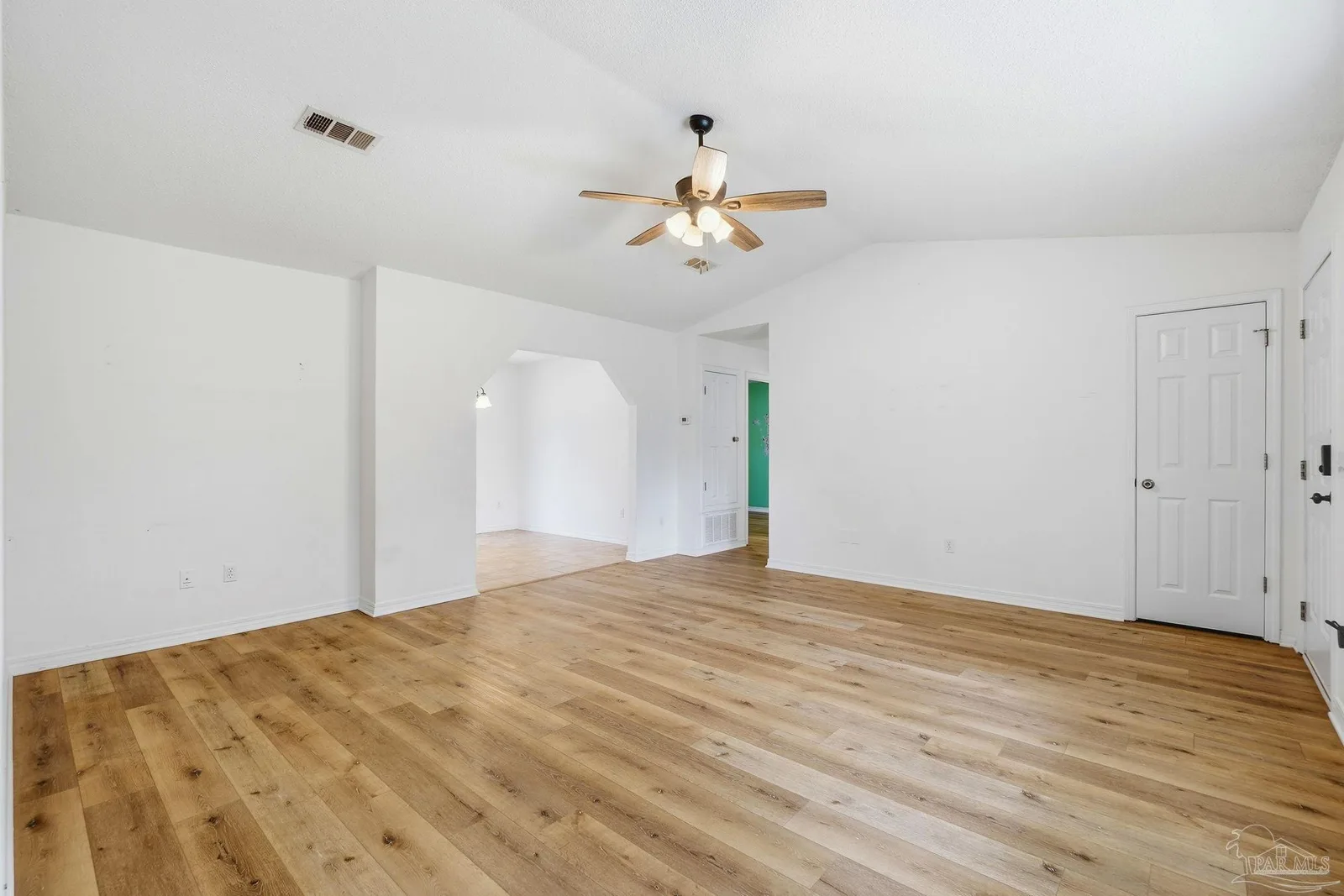 4233 Seminole Trl, Milton, FL 32583 photo 11