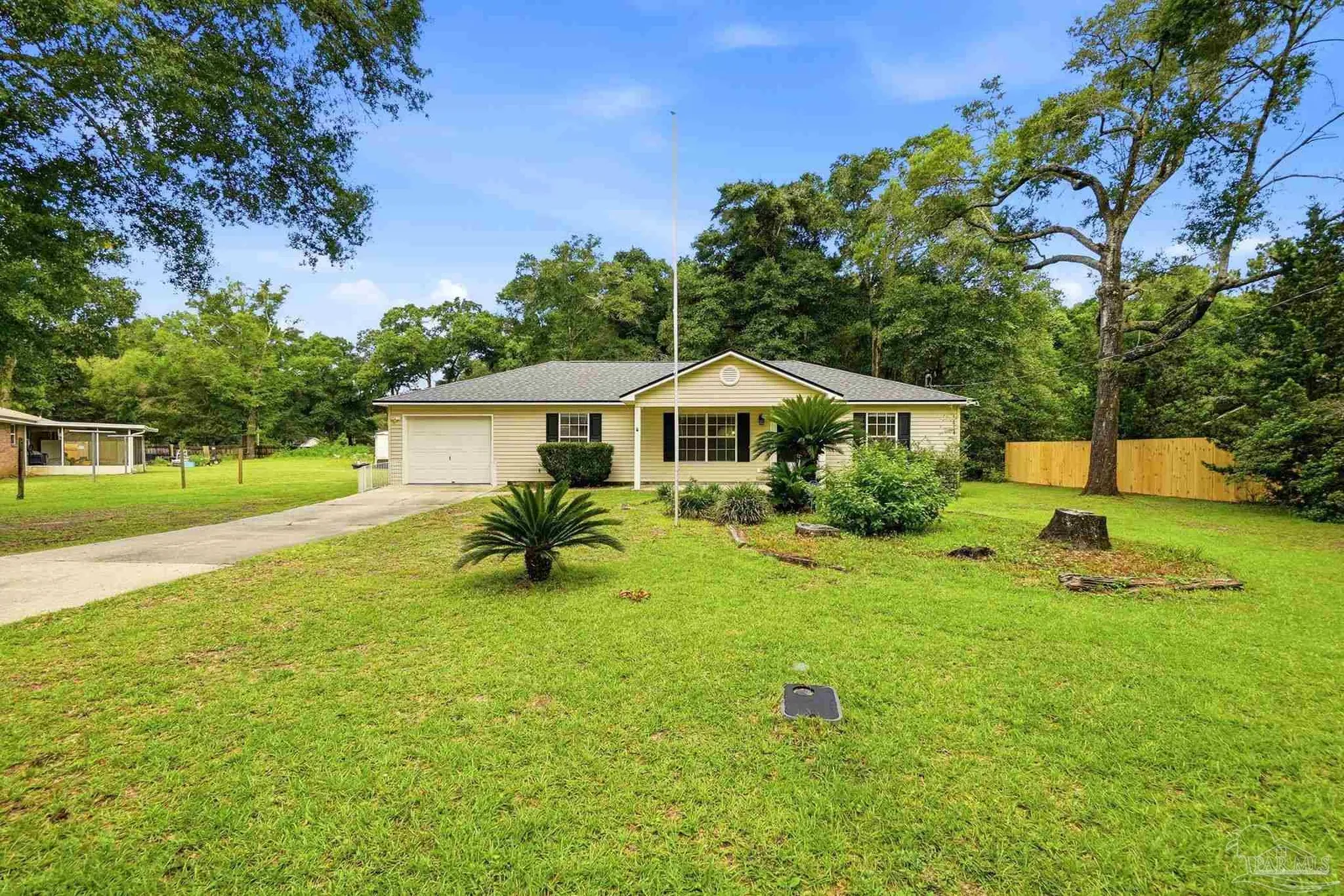 4233 Seminole Trl, Milton, FL 32583 photo 5