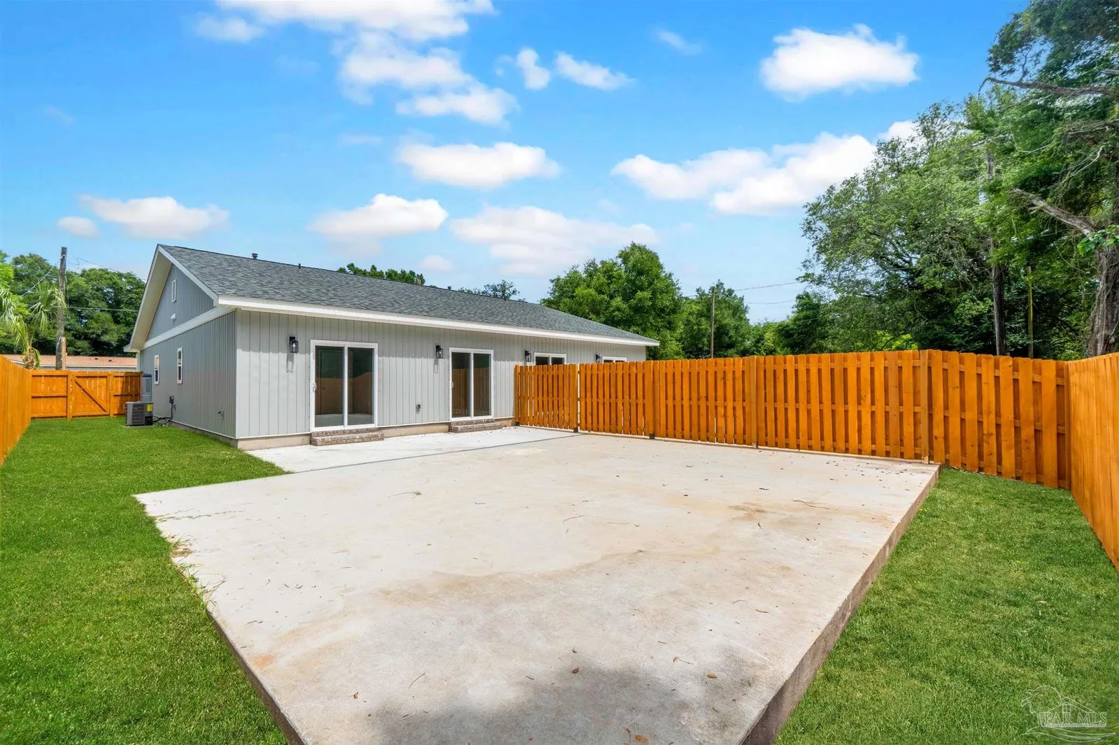 2805 N V St, Pensacola, FL 32505 photo 3