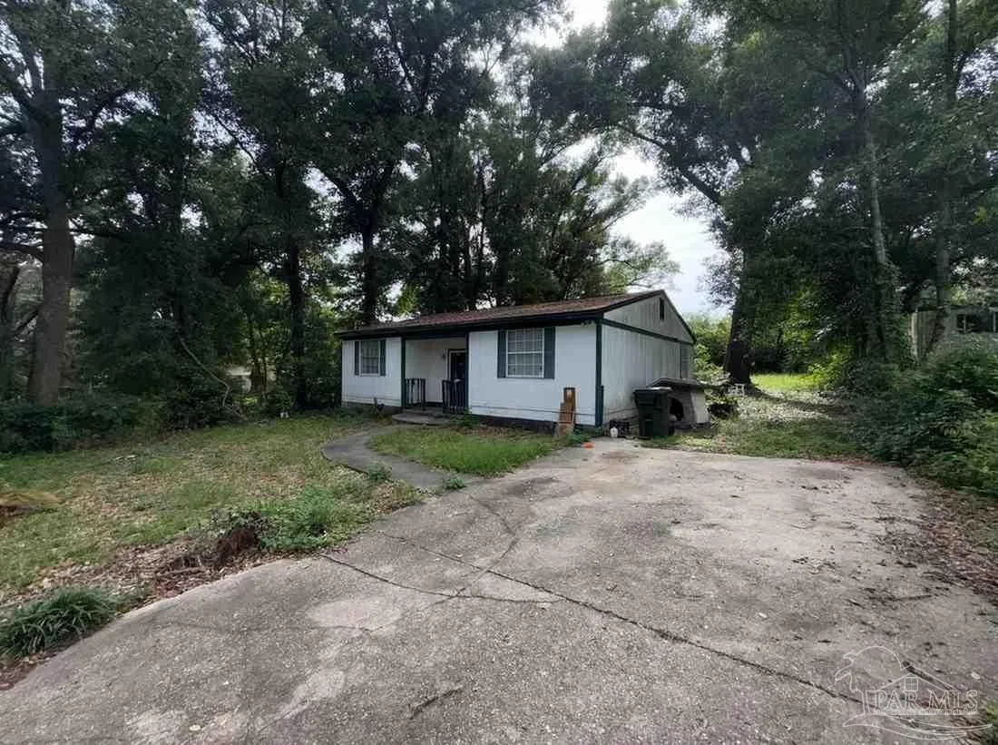 211 Citrus St, Pensacola, FL 32506 photo 2