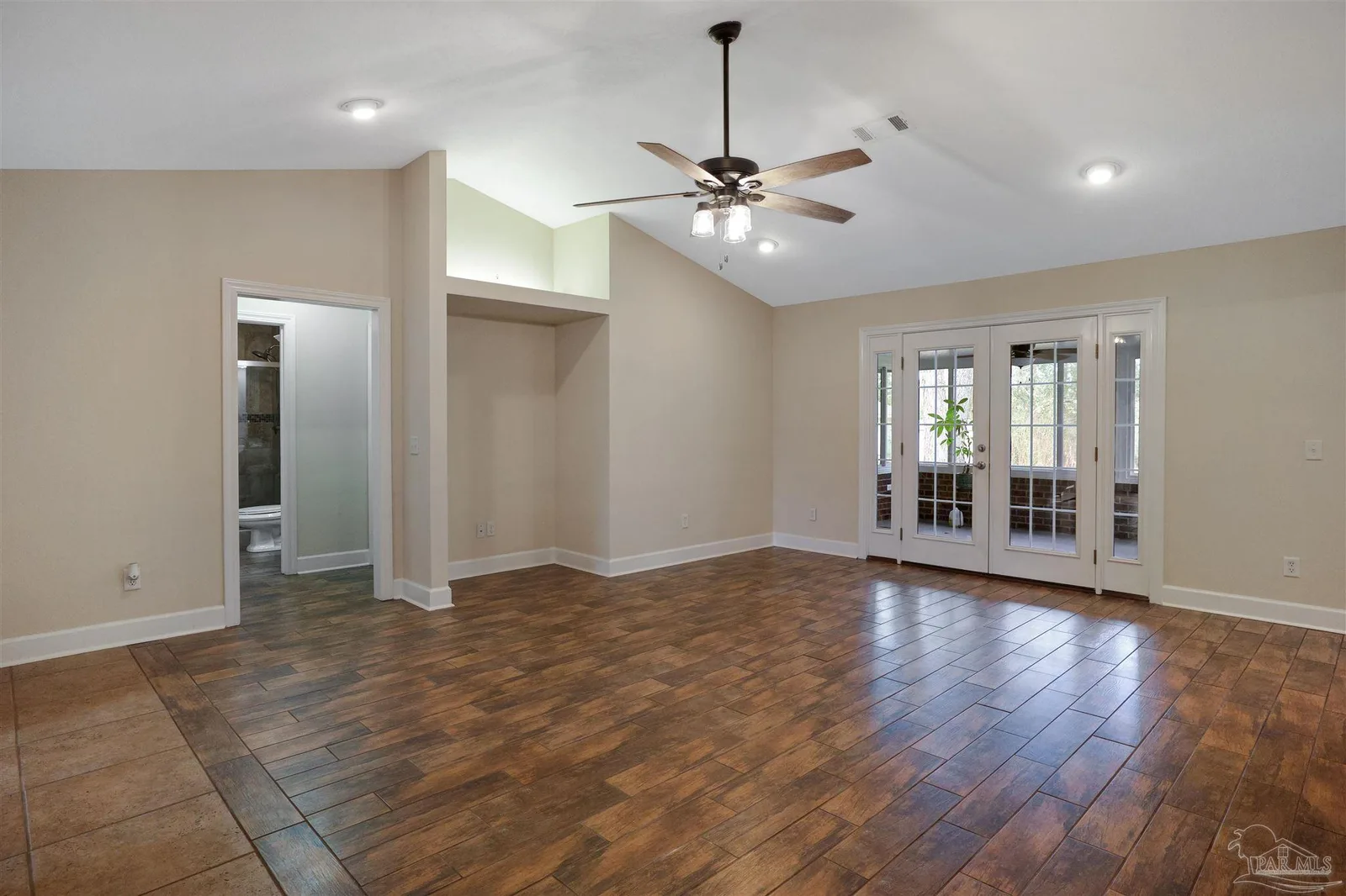 4621 Riley Rd, Milton, FL 32583 photo 9