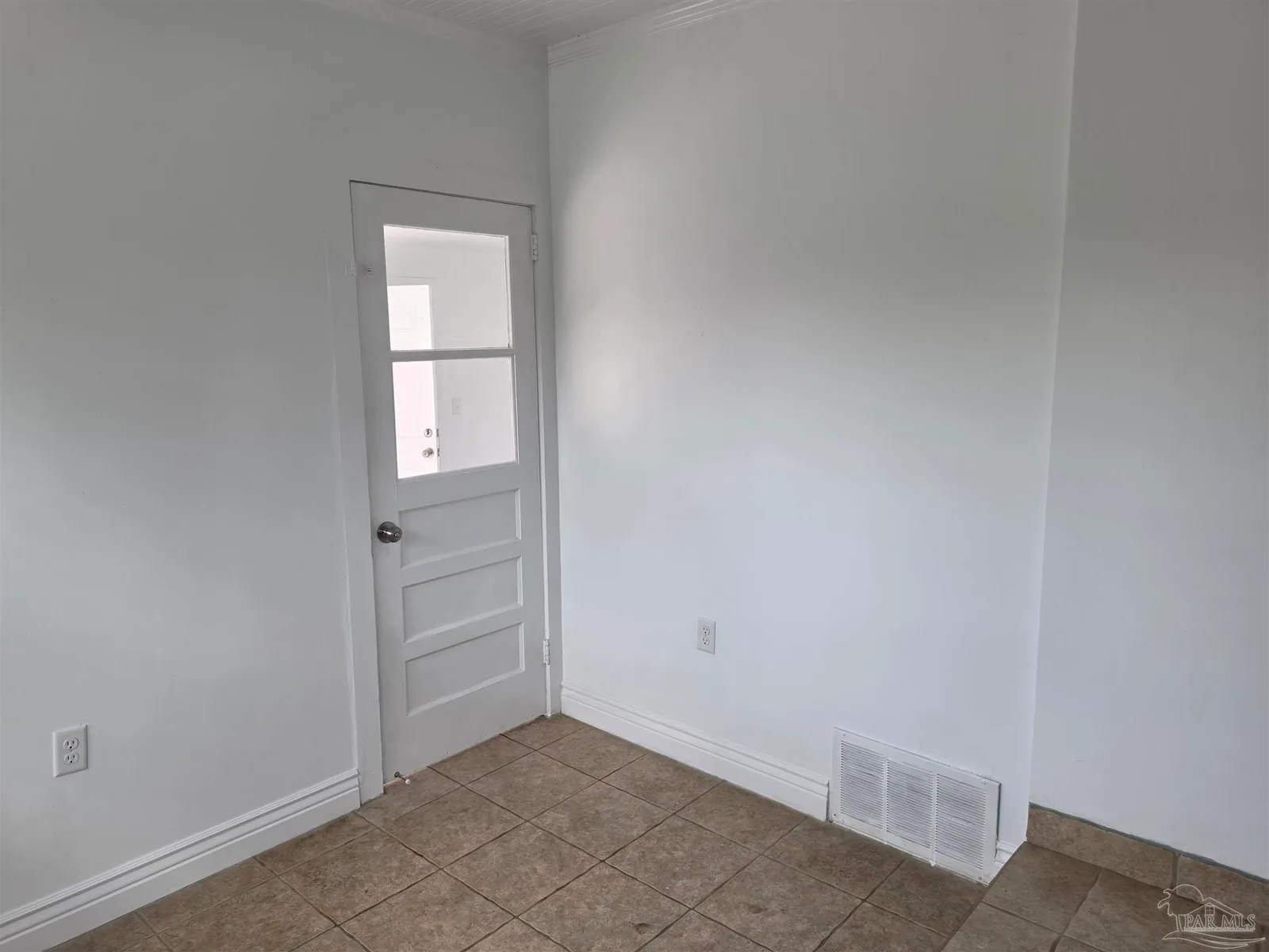 203 Henry St, Pensacola, FL 32507 photo 10