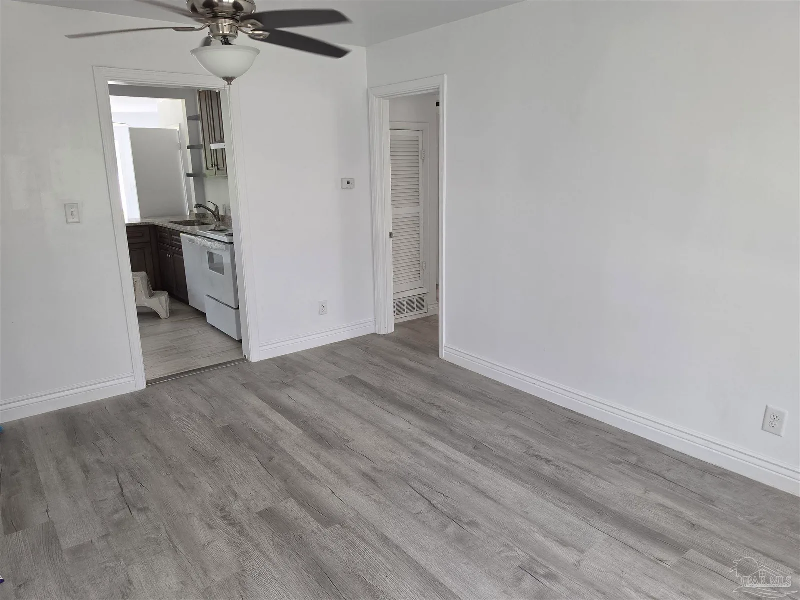 203 Henry St, Pensacola, FL 32507 photo 11