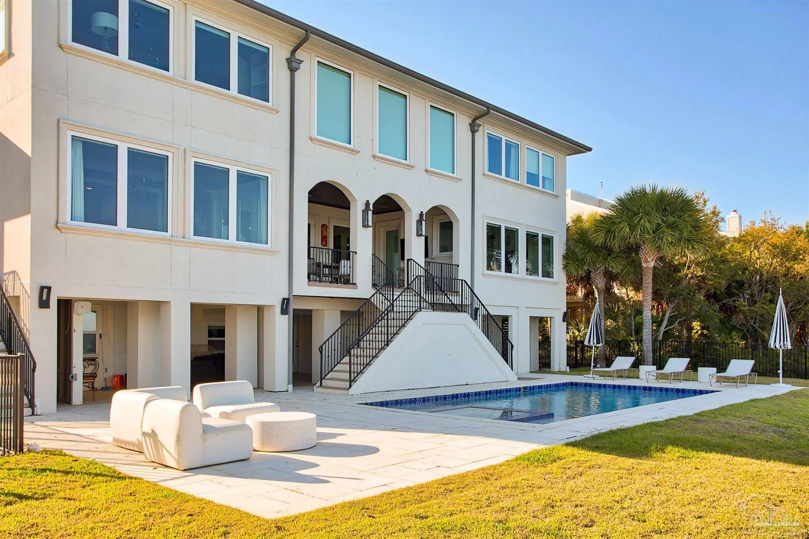 525 Deer Point Dr, Gulf Breeze, FL 32561 photo 2