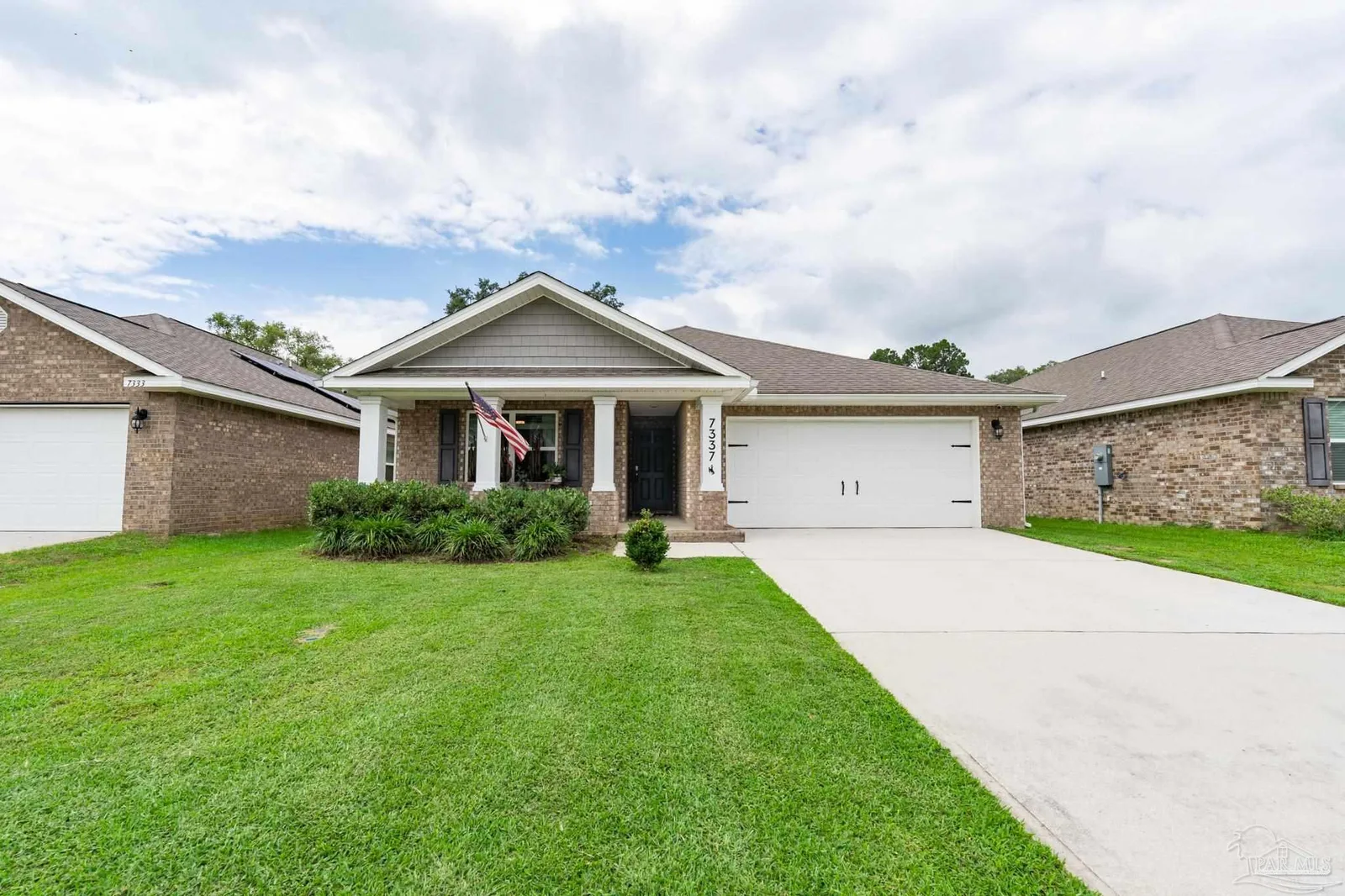 7337 Lakeside Oak Ct, Pensacola, FL 32526