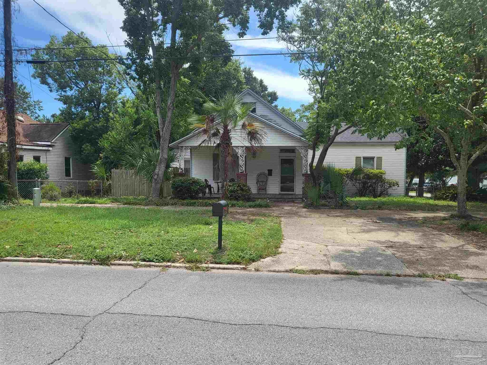 1301/1305 E La Rua St, Pensacola, FL 32501 photo 2