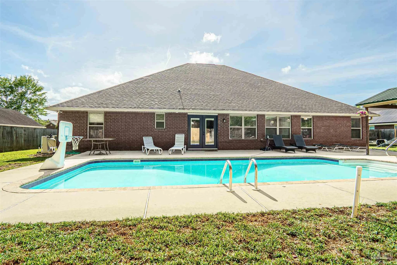 5580 Madelines Way, Pace, FL 32571 photo 2