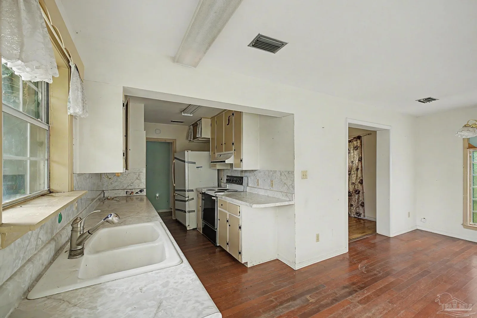 333 Gibbs Rd, Pensacola, FL 32507 photo 12